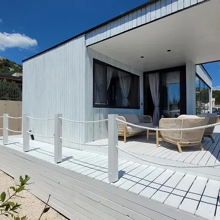 The Sea View With Pool Ferienhaus Drage