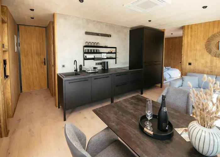 בית נופש The Sea View With Pool