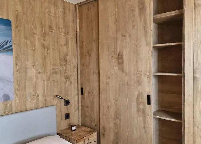 The Sea View With Pool בית נופש דראגה