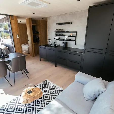 The Sea View With Pool Prázdninový dům Drage