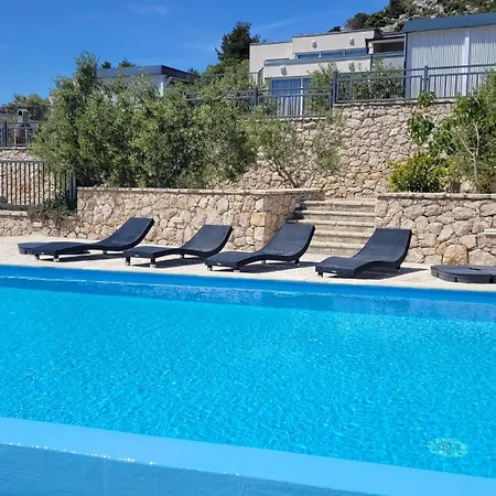 The Sea View With Pool Casa de Férias Drage