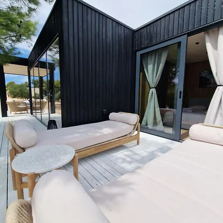 The Sea View With Pool *