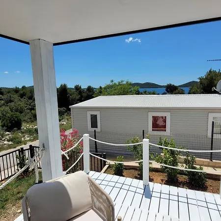 The Sea View With Pool Hébergement de vacances Drage