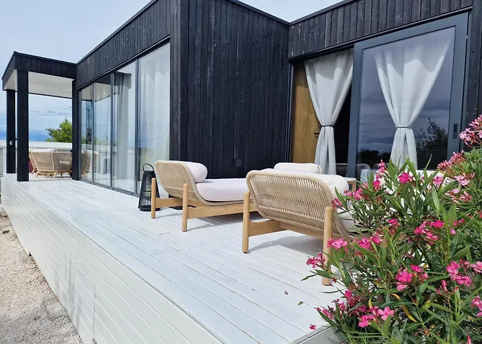 The Sea View With Pool *