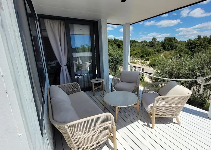 The Sea View With Pool *